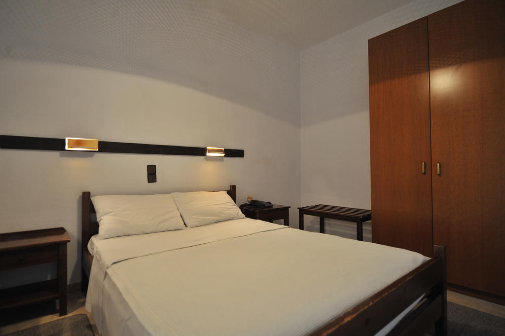 El Greco Hotel Игуменица Екстериор снимка